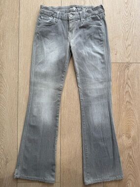 ✨ 7 For All Mankind Lexie A Pocket Light Grey Jeans — Tailored, Modern Essential